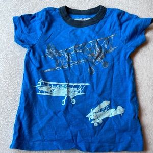 Crewcuts size 2 plane shirt that glows in the dark